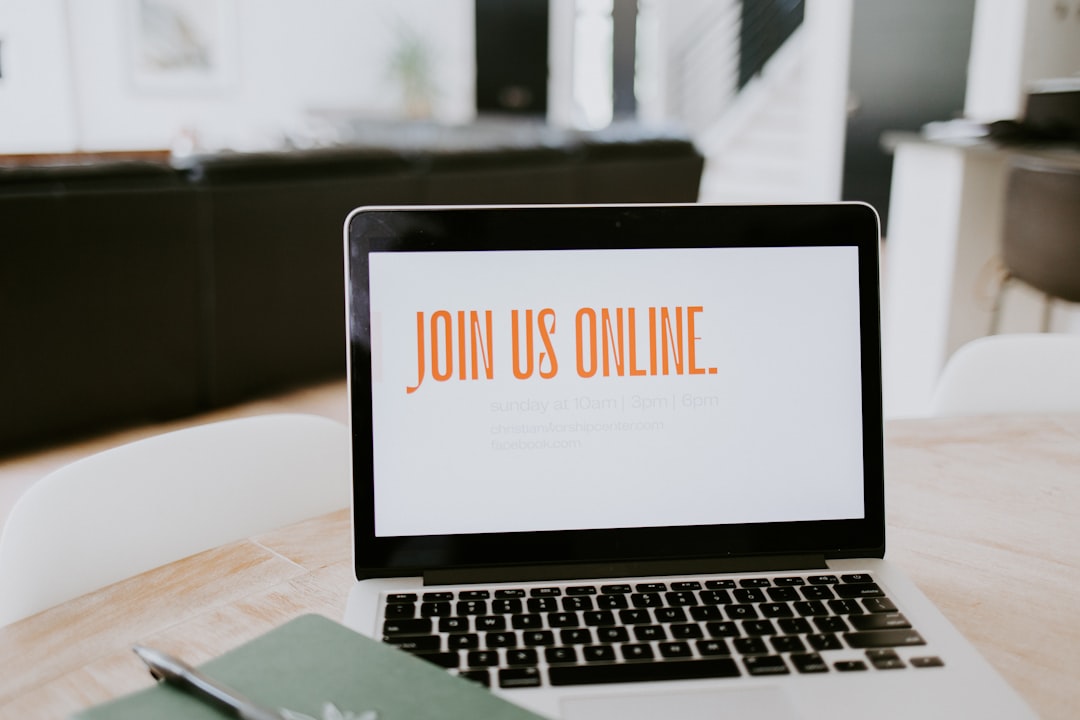 Online Auctioneer Training: Warwickshire’s Gateway with Probate Solicitors’ Support