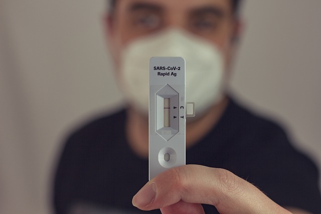 Monitor Cholesterol Health: UK’s Advanced Thyroid Blood Test Guide