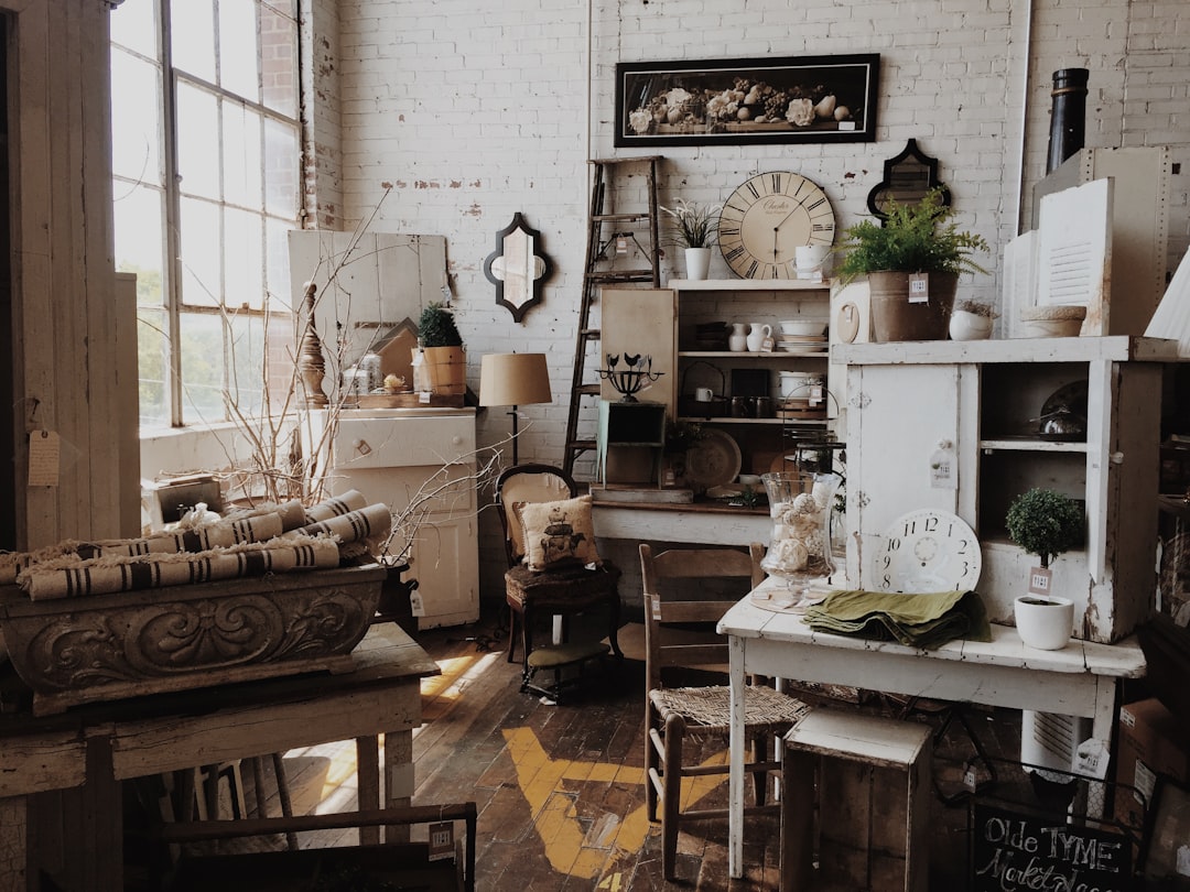 Unveiling Timeless Beauty: London Antiques for Durable, High-Quality Silver Jewelry