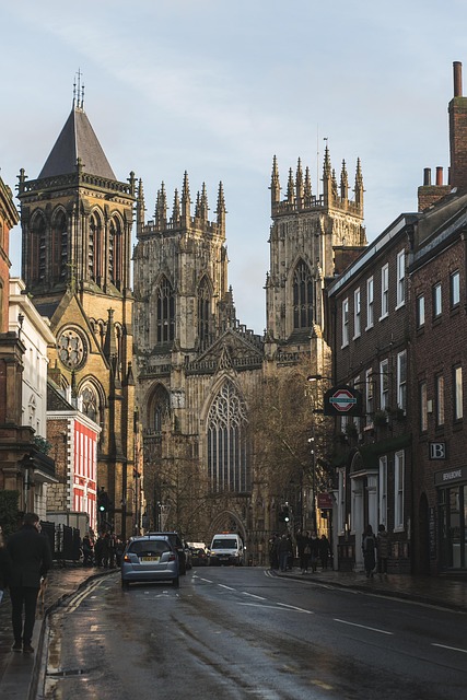 Navigating UK Address Requirement For Directors: Benefits & Alternatives Explored