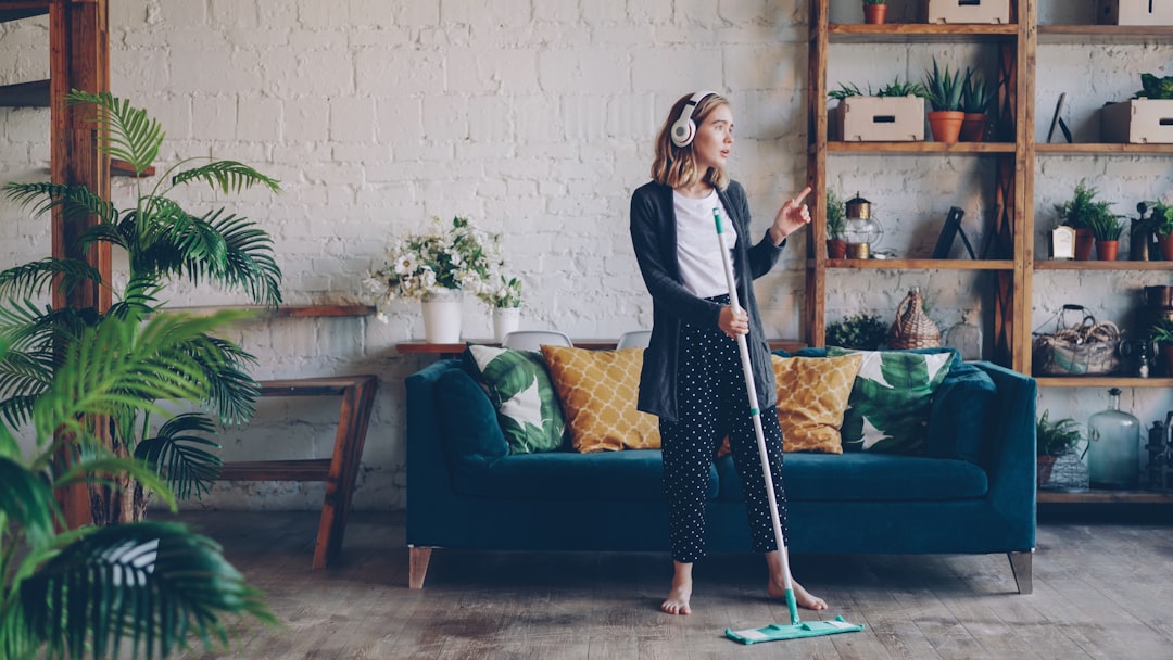 Compassionate Bereavement Cleaning: Supporting House Clearance After Loss