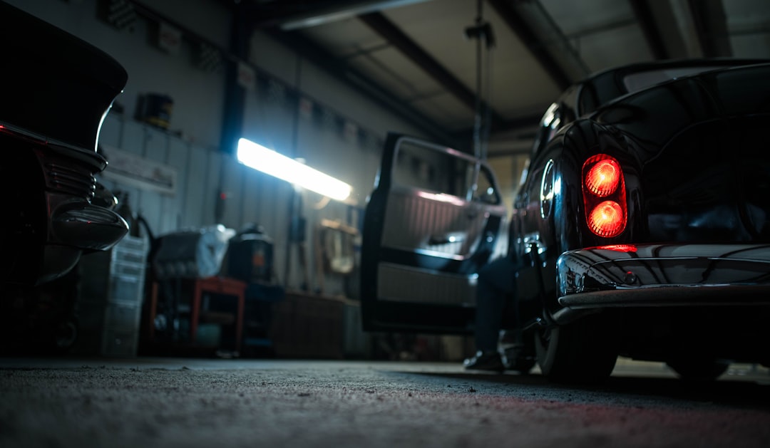 garage-640x480-42191936.jpeg
