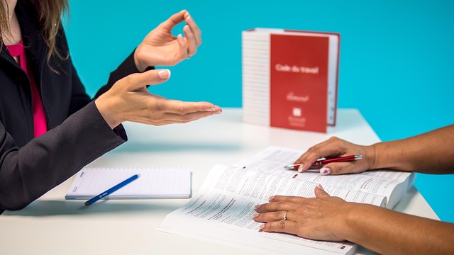 Master Mail Forwarding: Directors' Guide to Streamlined Communication