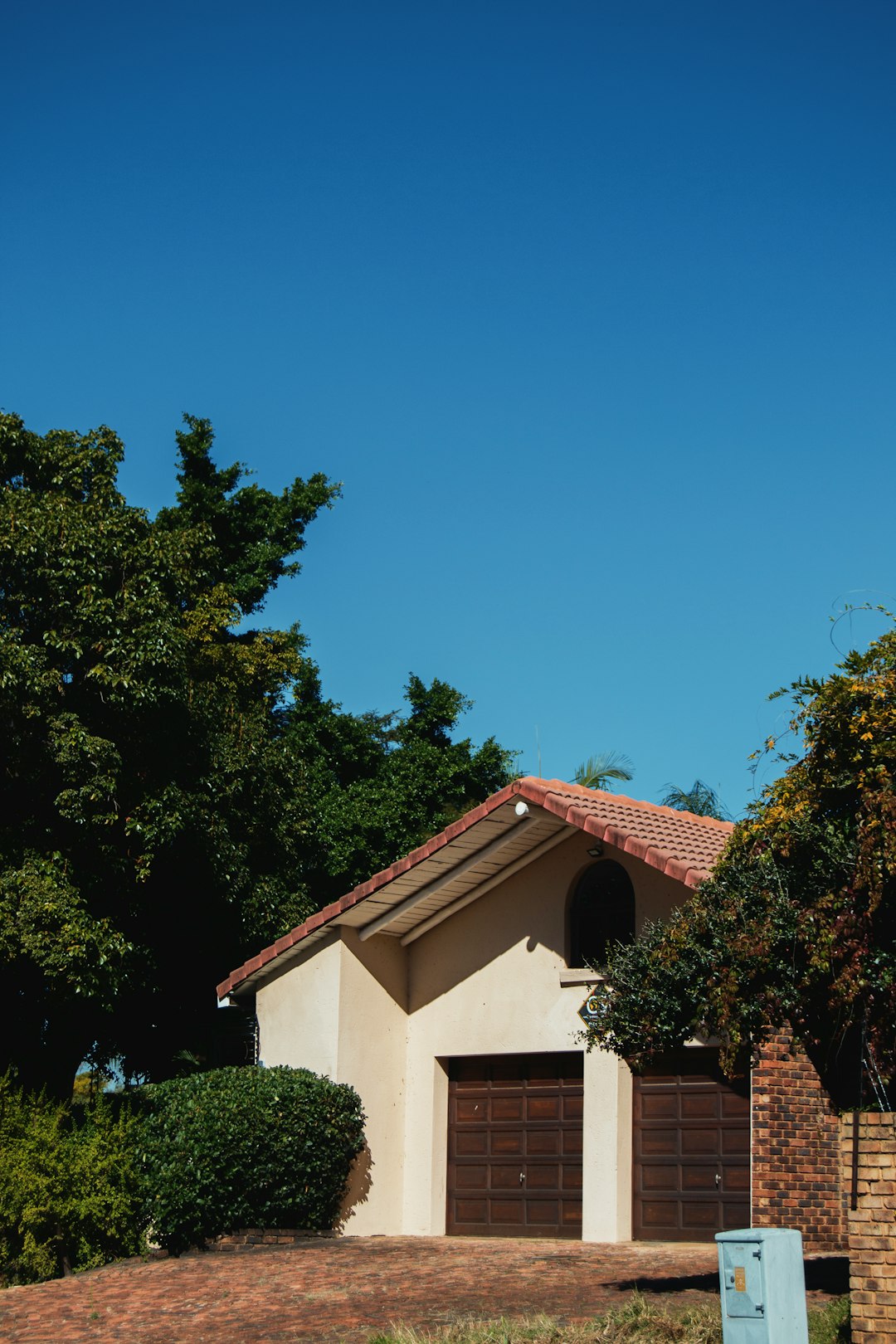 Spring Clean: House & Garden Refresh, Renew, Sustain