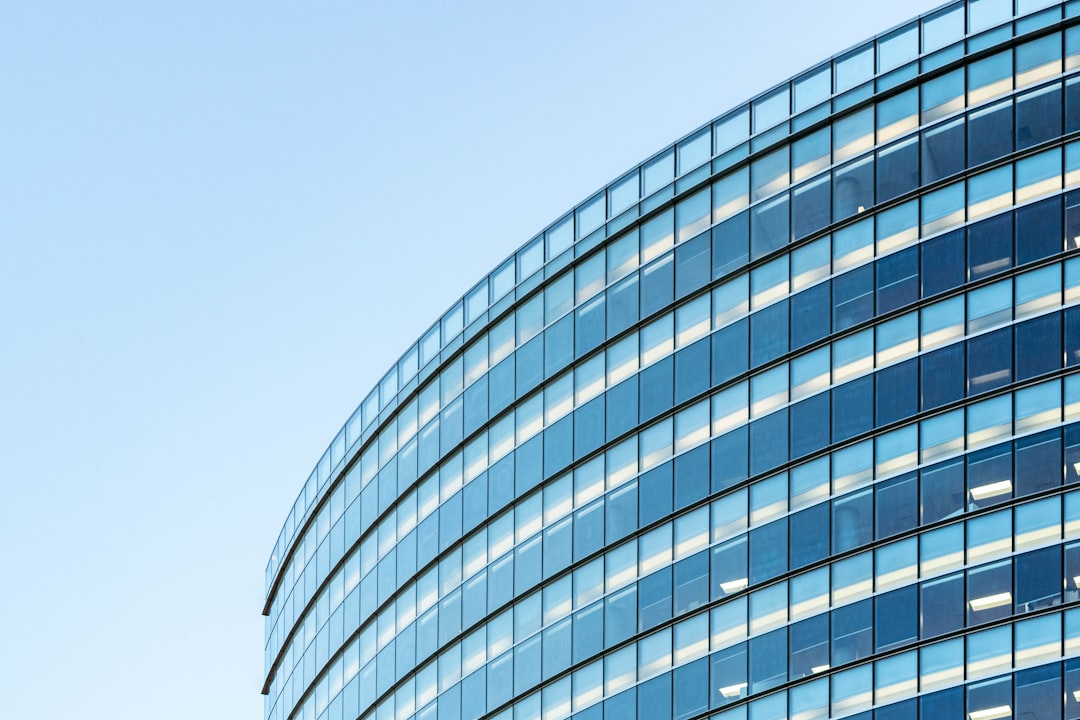 Efficient Communication: Service Addresses for Multi-Director Teams