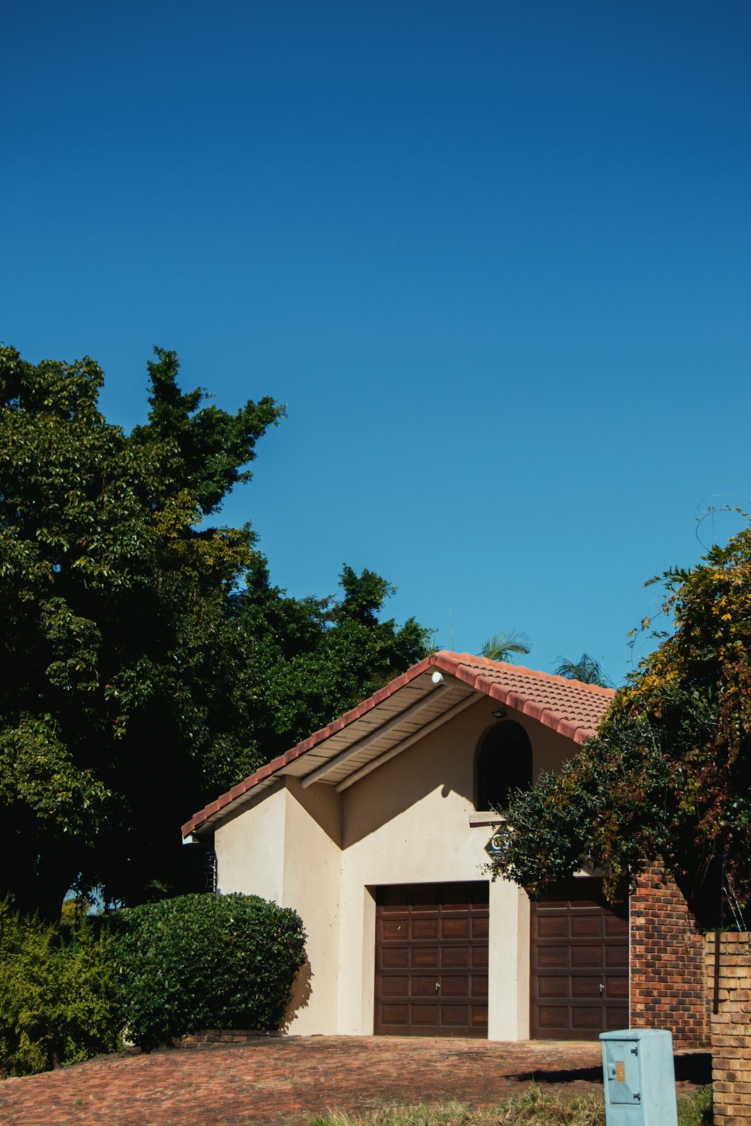 Embrace Simplicity: Declutter, Transform with Property Clearance