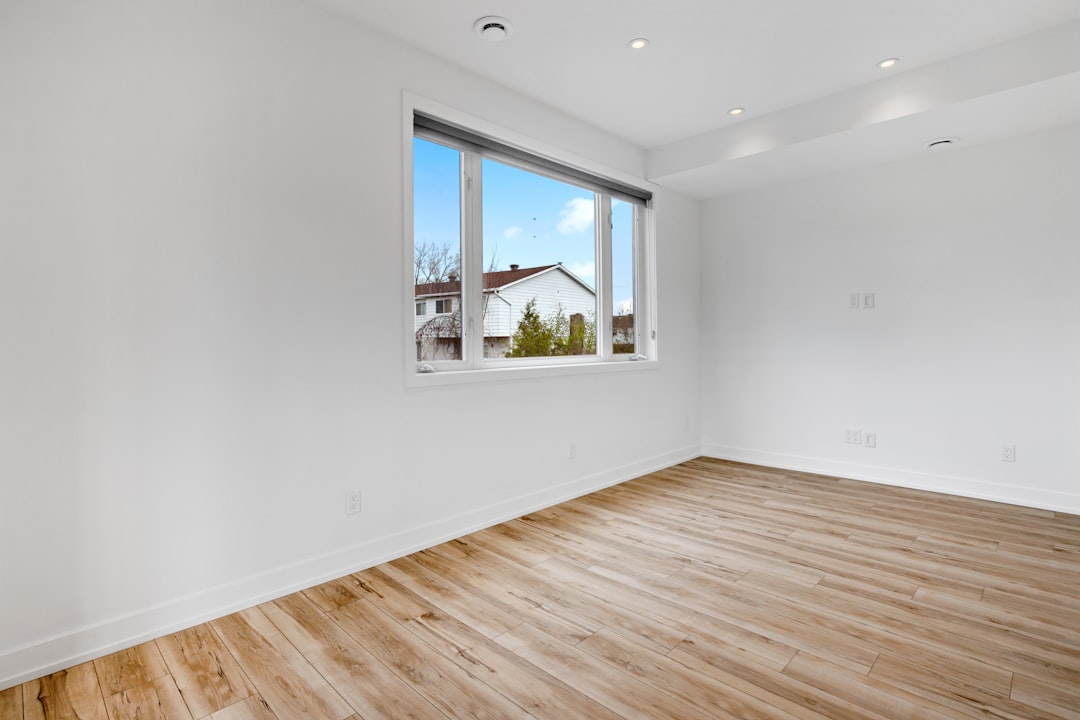 Master Detached Decluttering: Visualize, Clear, Transform