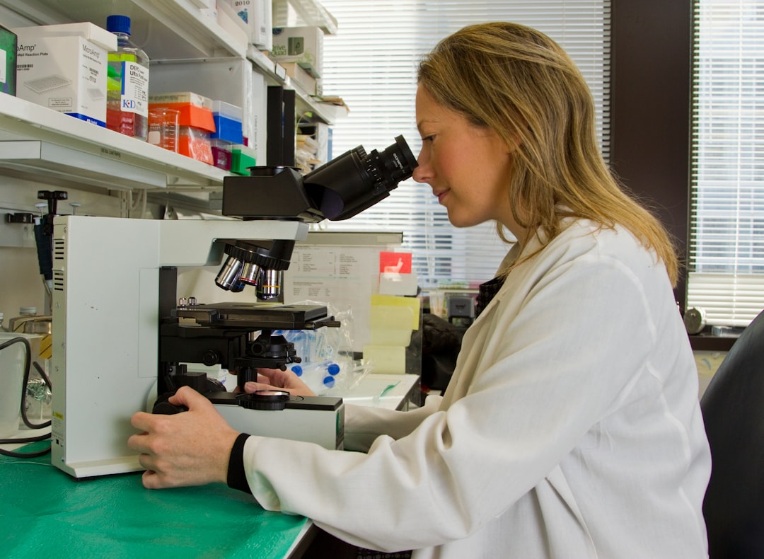 Recognize Thyroid Discomforts: Access Accurate Thyroid Health Test Service
